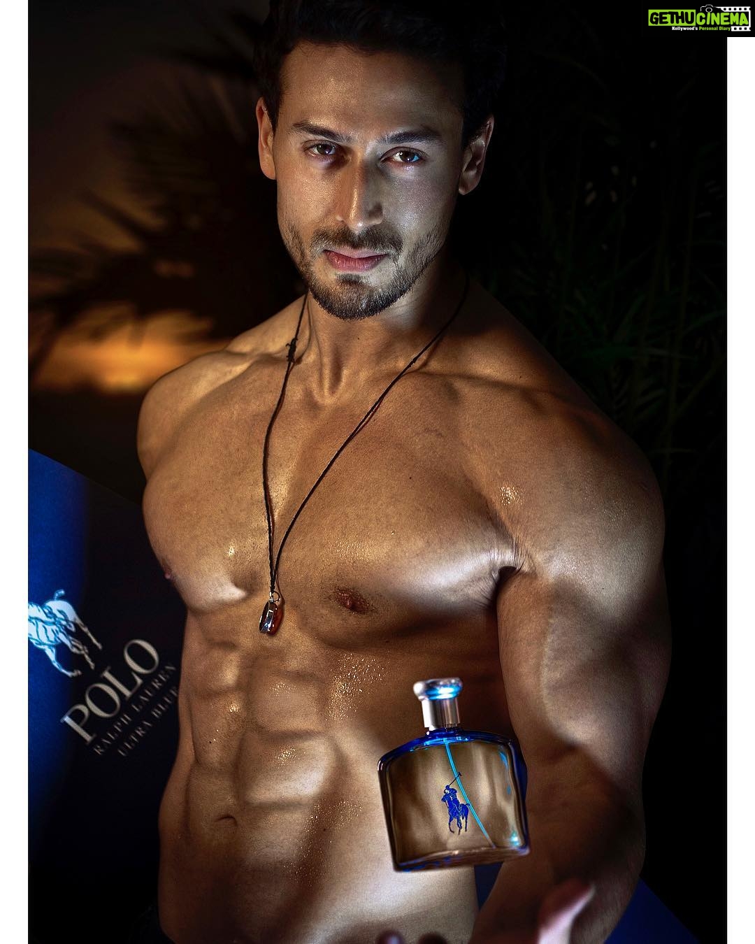 Tiger Shroff Instagram - Powerful, fresh and masculine. Discover Ralph Lauren Polo Ultra Blue, an exhilarating fragrance inspired by energy of the ocean. @poloralphlauren Now available at @parcosbeauty @mynykaa @shoppers_stop @sephora_india #ParcosFragrance #PoloUltraBlue
