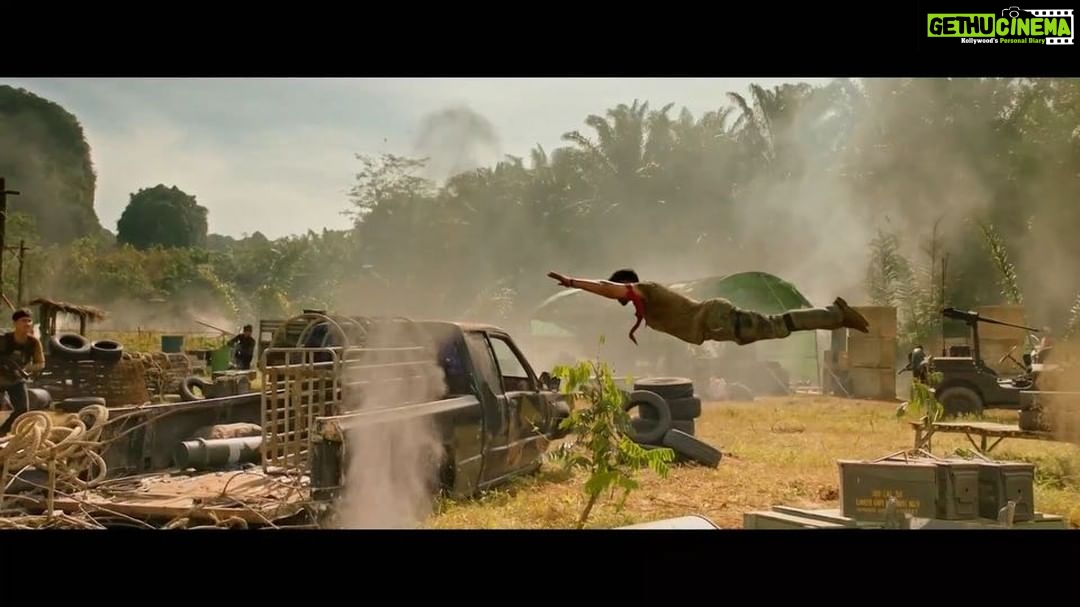 Tiger Shroff Instagram - Post #cheatday be like...