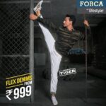 Tiger Shroff Instagram - Flexing the most flexible 🤸🏻‍♂️ super flex denims by @lifestylestores #TigerForFORCA #ForcabyLifestyle #TestedbyTiger
