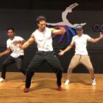 Tiger Shroff Instagram - Fooling around in the middle of #soty2 song rehearsals...choreo by this beast! @piyush_bhagat @swainvikram