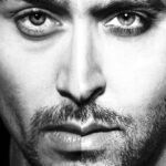 Tiger Shroff Instagram - 4 days to go #sched1 #greatestbattle #unfolds #hrithikvstiger @hrithikroshan @itssiddharthanand
