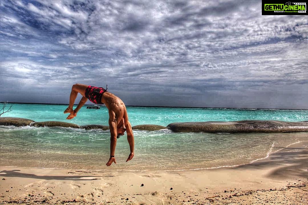 Tiger Shroff Instagram - Heaven on earth #mykindofplayground