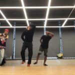 Tiger Shroff Instagram - I love this song from one of my fav movies @varundvn! Thanks @piyush_bhagat for this awesome block! Wish i could do your style...and thank you @jamesdance_ sir! #exprimenting #musicality #judwaa2 #aatohsahi