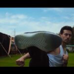 Tiger Shroff Instagram - A small tribute to my fav movie, heres a litte teaser of whats to come guys! Shot by my talented bro @shariquealy! #ft @kuldeepshashi #justforfun #matrixmeetsbaaghi #comingsoon