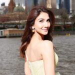 Vaani Kapoor Instagram - Melbourne 💛 . . . #IFFM2022 #IndianCinemaAtIFFM @iffmelbourne