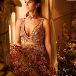 Vaani Kapoor Instagram - So happy to share that KALKI is now present in my home city, Delhi! Do check out their gorgeous NEW flagship store in South Ex, Part-2 ❤️ Also, all the brides to-be, checkout the beautiful lehengas from their Bridal Couture 2022-23, do check out! Stay tuned for their exclusive preview details on www.kalkifashion.com ✨ #kalkifashion #KALKIxVaaniKapoor