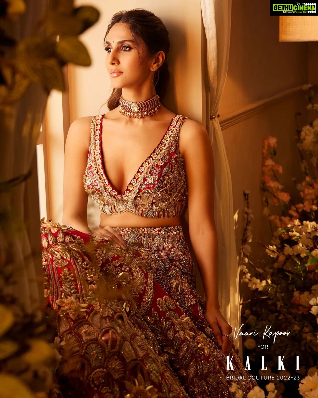 Vaani Kapoor Instagram - So happy to share that KALKI is now present in my home city, Delhi! Do check out their gorgeous NEW flagship store in South Ex, Part-2 ❤️ Also, all the brides to-be, checkout the beautiful lehengas from their Bridal Couture 2022-23, do check out! Stay tuned for their exclusive preview details on www.kalkifashion.com ✨ #kalkifashion #KALKIxVaaniKapoor
