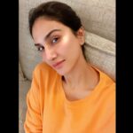 Vaani Kapoor Instagram - Here’s lookin at you Tuesday 👀