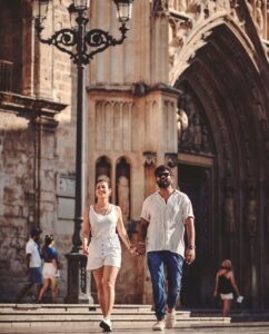 Vignesh Shivan Instagram - Love ❤️ Life ❤️😇 

Some lovely pictures from the super talented Spanish Photographer @kelmib 😍❤️ 

@gtholidays.in 
#valencia #spain #vacay