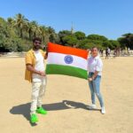 Vignesh Shivan Instagram - Namma Kodi …. Spain engum…. 😍😍🥳🥳🤩🤩😌😌😌😌 #75yearsofindependence #india #75thindependenceday