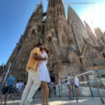 Vignesh Shivan Instagram - 🥰😍😘😘 #sacradafamilia #barcelona Cheers to @gtholidays.in for arranging an awesome photographer #Lola :) 🥳🥳🥳🥳 Barcelona, Spain