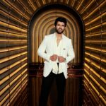 Vijay Deverakonda Instagram - Hey, You all 🤗 Going on Mum's favourite show :)