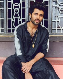 Vijay Deverakonda Instagram - Hello ❤️