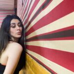 Warina Hussain Instagram - u know u r a dancer when “and” is a number ! 💃🏻👽⬆️💋