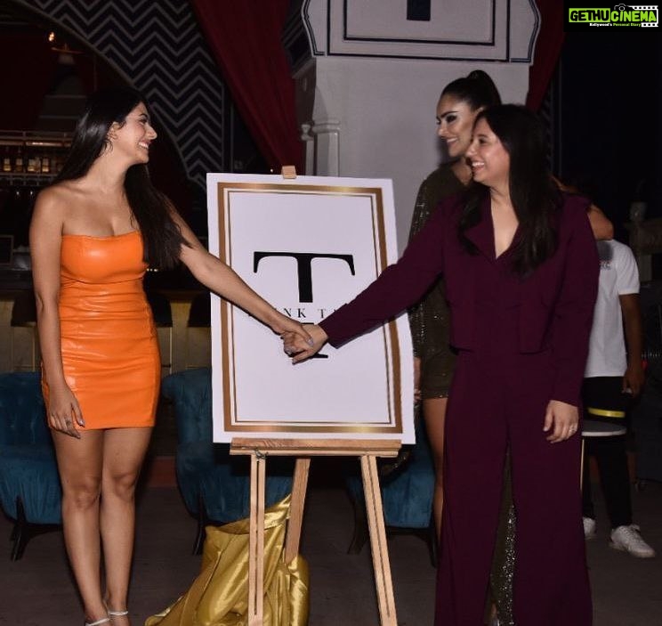 Warina Hussain Instagram - A whole lot of fun and banter, and yet we managed to launch whole new vertical of Think Tank @thinktankindia.in in the gorgeous Pink City. Akshara @akshara.sharma11 wish you all the luck to conquer everything you’ve dreamt of. #jaipur #thinktank