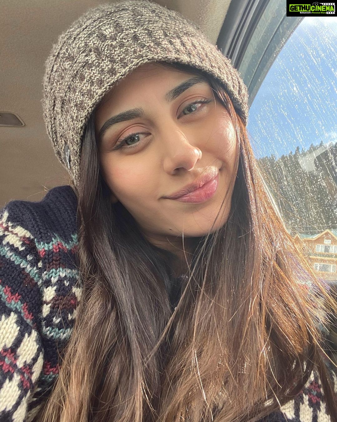 Warina Hussain - 217.2K Likes - and I said to myself: “ What a wonderful world”. ☺️💋