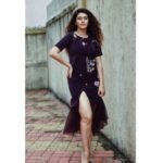 Warina Hussain Instagram – Downloaded some sparkle in my DNA 🧬👽✨

📸 @advait_vaidya
💄 @nishgulatimakeovers
👧🏻 @shru_birla
👗 @shalinirathodofficial