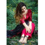 Warina Hussain Instagram - SWIPE LEFT to check out my favourite anklets✨ Aren't they pretty? Festive Fashion By @labelvarsha @designerayushkejriwal @studiogaaba ❤️ M&H 💄 @artistrybykri