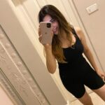 Warina Hussain Instagram - enjoy your own company 👻😈🤪 #bestfriend