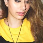 Warina Hussain Instagram – created the new graphic arrow liner ✔️ with @cashmakeupartistry.. m Loving it !!!
#makeupoftheday #eyeliner #graphicdesign #makeupideas #eyes #fashion