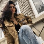 Warina Hussain Instagram – curls