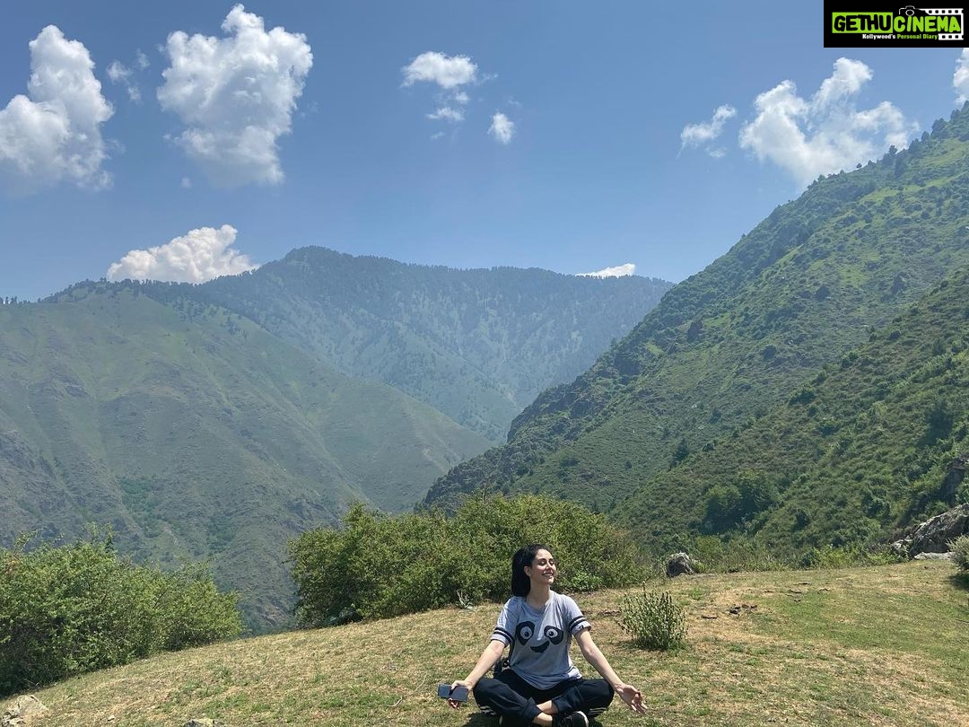 Warina Hussain Instagram - alive Kashmir