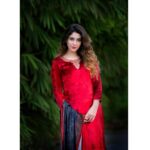 Warina Hussain Instagram – SWIPE LEFT to check out my favourite anklets✨ Aren’t they pretty?

Festive Fashion By @labelvarsha @designerayushkejriwal @studiogaaba ❤️

M&H 💄 @artistrybykri