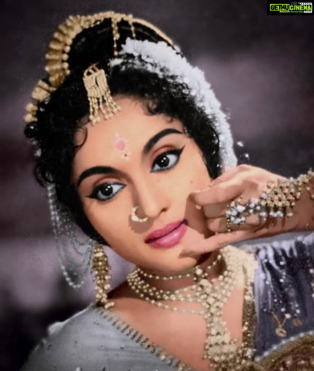 Warina Hussain Instagram - Screen Goddess 📽🎞💜 #vyjayanthimala