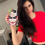 Warina Hussain Instagram - YES , I am a nice person 🤡 but if you cross the line too many times everything can change quickly !! #joker