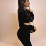 Warina Hussain Instagram - 🖤