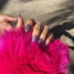 Warina Hussain Instagram - I don’t know how ya girls do it ! I had to ask for help 🤪💅🏼📸