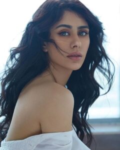 Warina Hussain Instagram - ✨🐚