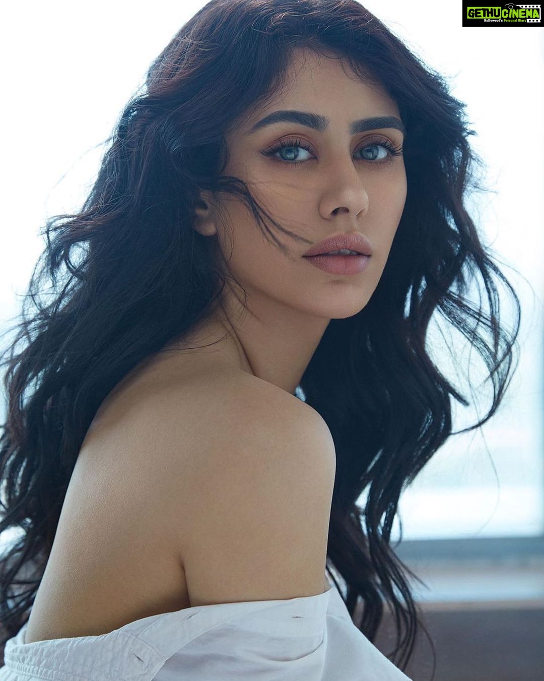 Warina Hussain - 249.9K Likes - ✨🐚