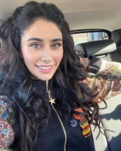 Warina Hussain Instagram - ⭐️