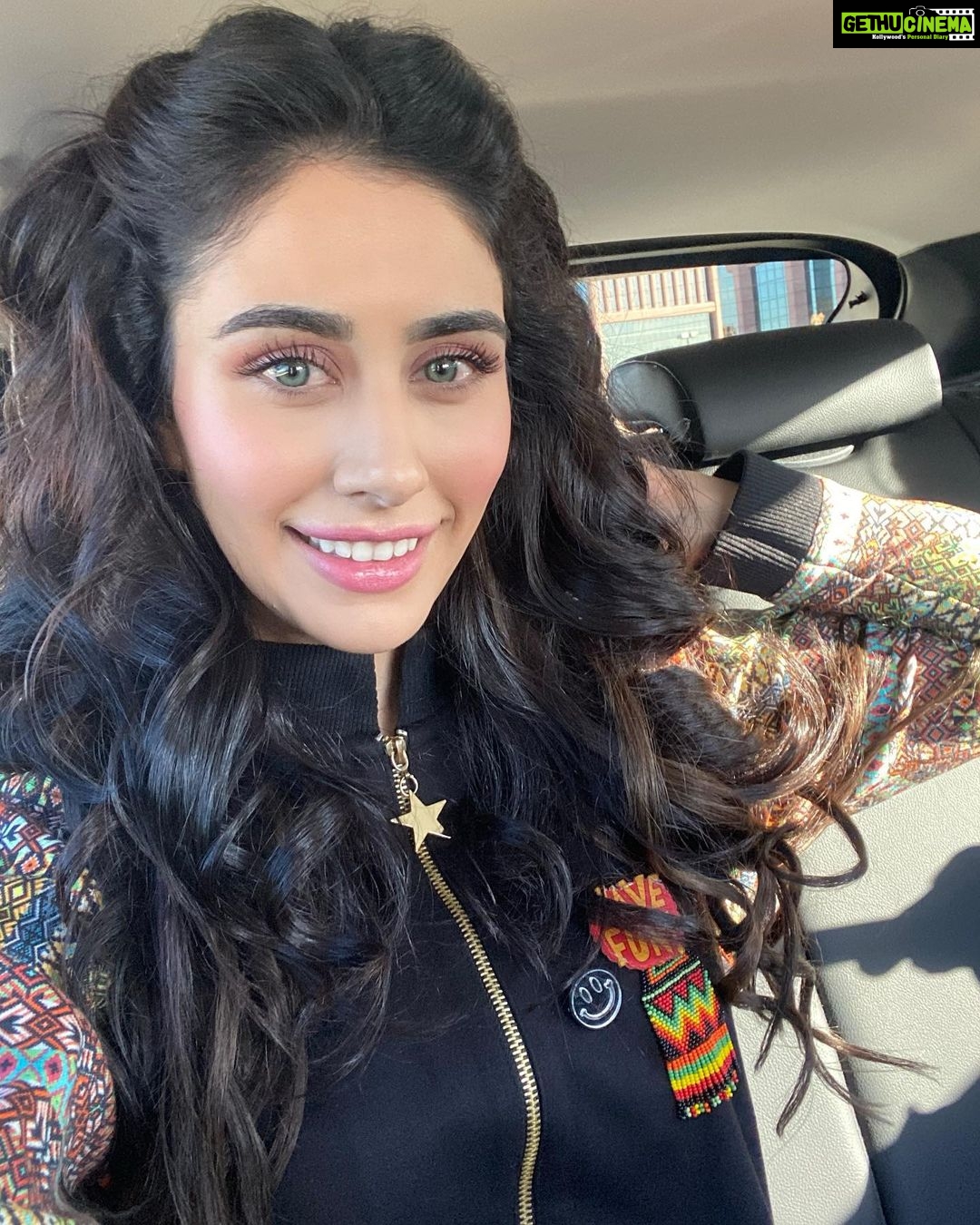 Warina Hussain - 227.2K Likes - ⭐️