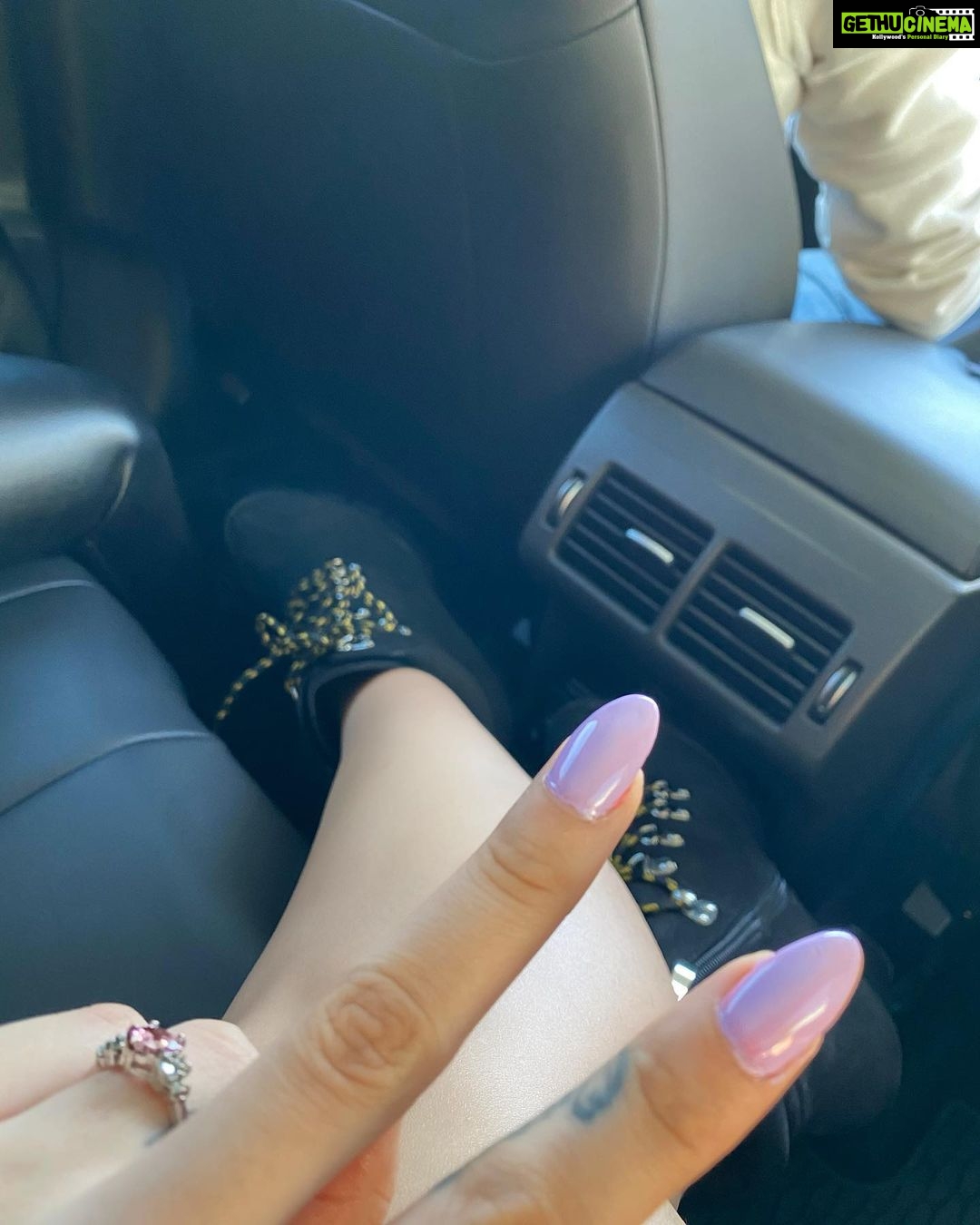 Warina Hussain - 227.2K Likes - ⭐️