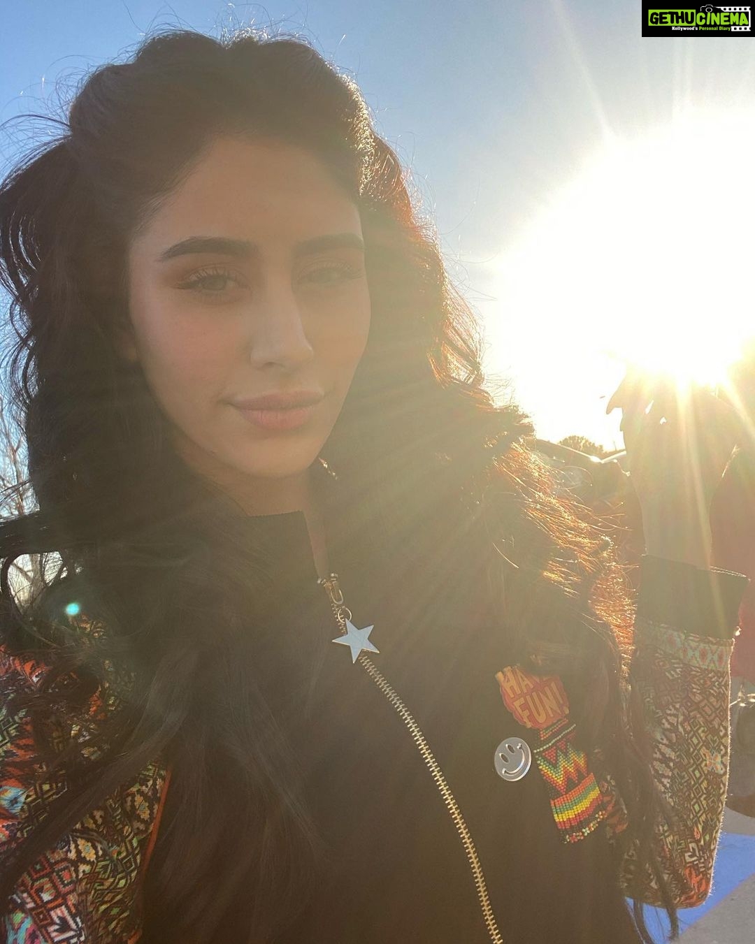 Warina Hussain - 227.2K Likes - ⭐️