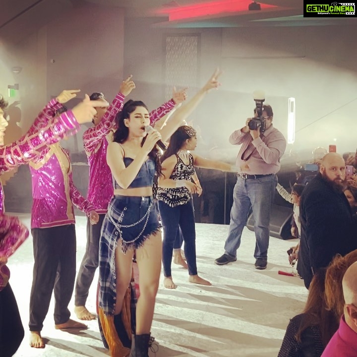 Warina Hussain Instagram - Happy #2020 💓🤩 Roselle, Illinois