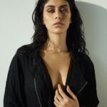 Warina Hussain Instagram - if I die all I know is I’m a M****r fu***in legend !!! 📸 @rahuljhangiani @sssuryaofficial @theasprina @cristianocpereira