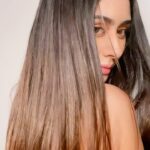 Warina Hussain Instagram - Your hair is 90% your selfie.Make your selfie game strong 💪🏼🤩 @dyson_india #DysonCorrale #LessHeatDamage #DysonIndia