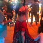 Warina Hussain Instagram - men at the work 🎬✂️🧵 #bts #TeamAshleyRebello 🖤#munnabadnaamhua #dabangg3