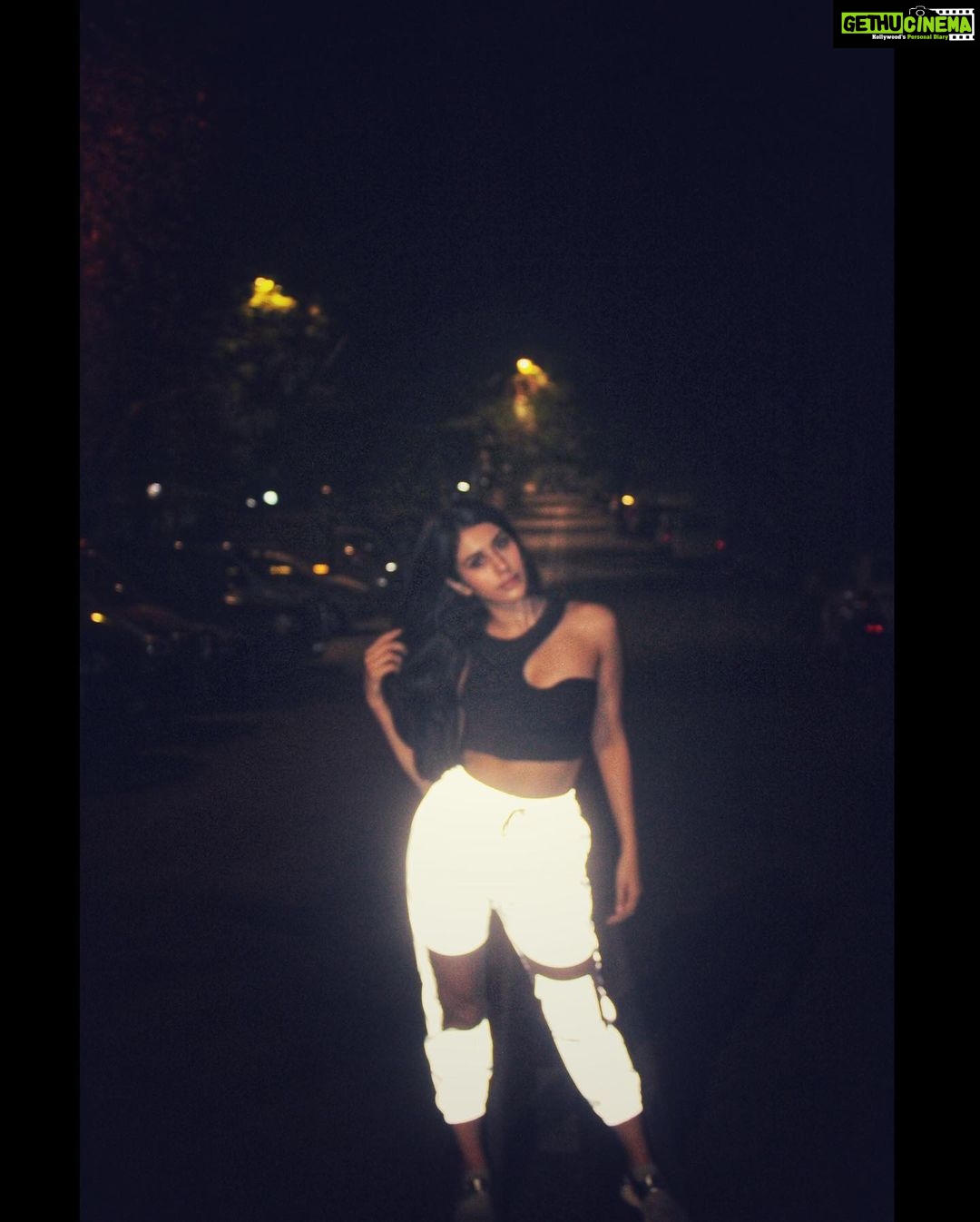 Warina Hussain Instagram - all through the late night 🌃