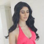 Warina Hussain Instagram - passport size 👅🧠