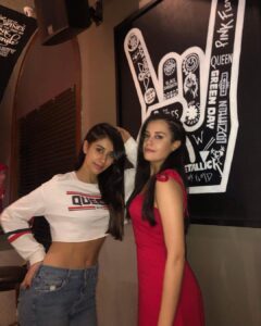 Warina Hussain Instagram - rocket’s gf has come from london.. chalo Bhabhi ko “ Hi “ bolo 💋🙊@carolinewilde_