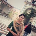 Warina Hussain Instagram - Rab Raakha 🙏🏼✨ Baba Murad Shah Ji Nakodar