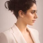 Warina Hussain Instagram - #bossbabe ... big shout out to my girl gang behind this pic 📸 @soumya.iyer 💄@kirandenzongpa 🥼 @dashesofme