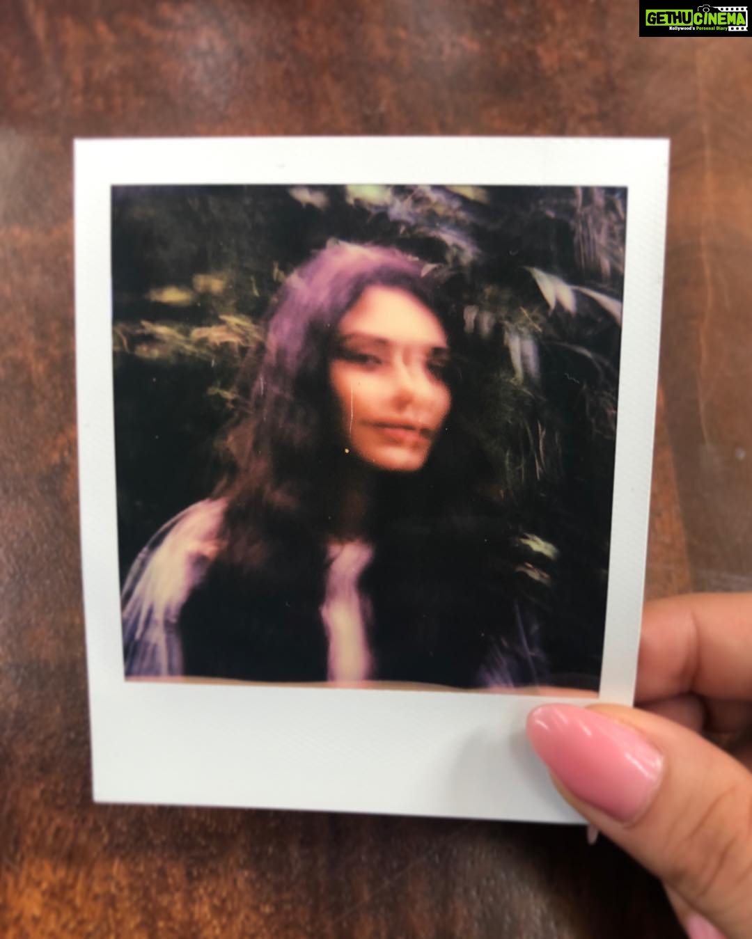 Warina Hussain Instagram - My #10yearchallenge 🐒 because I live in the NOW and past is a blurrrr 😉