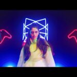 Warina Hussain Instagram - 👑 Video dekhi ? Kidan laggi ??