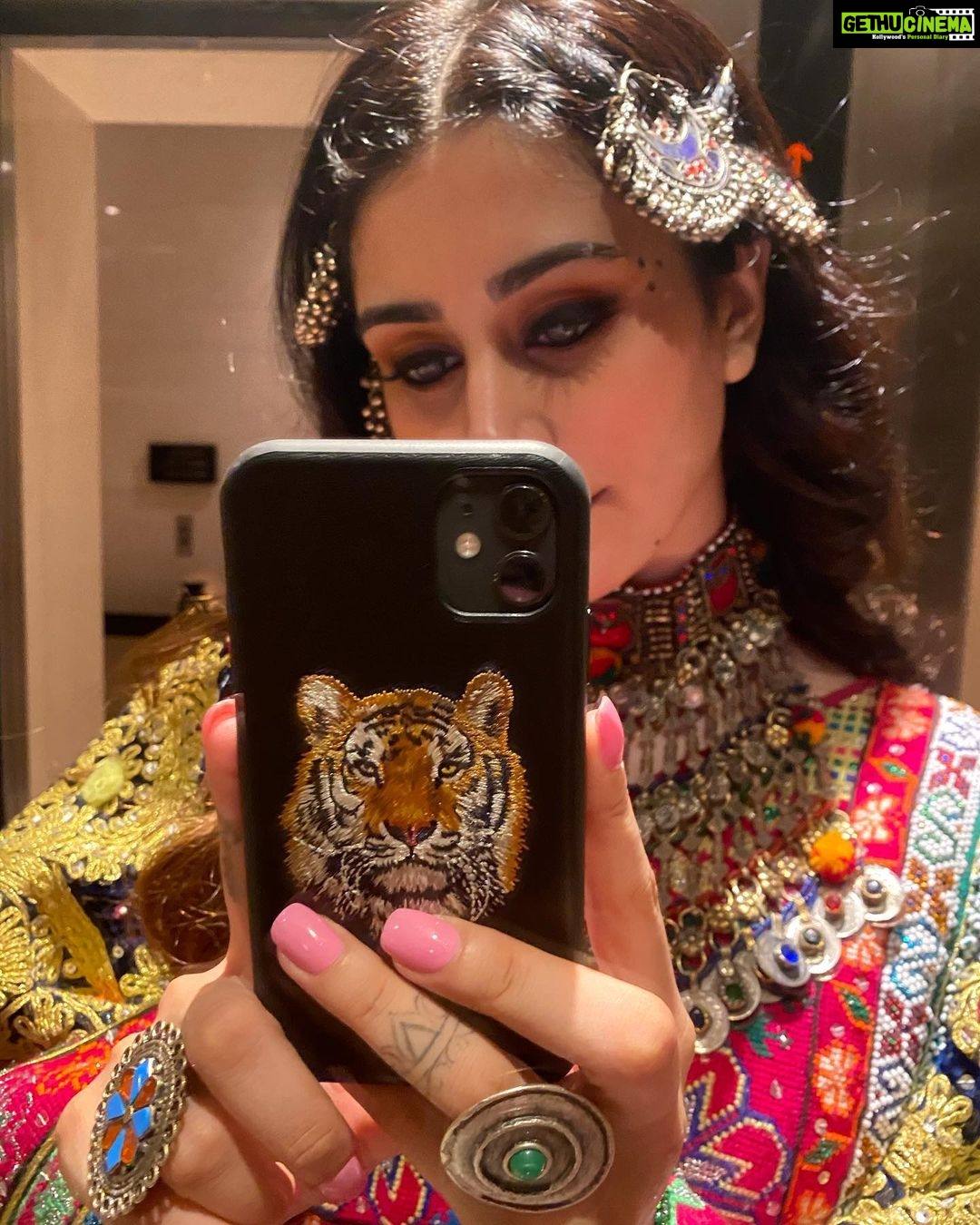 Warina Hussain Instagram - last one 🐯🖤... for today😉 good night !