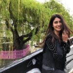 Warina Hussain Instagram – The #WeekendVibes got me like…💃